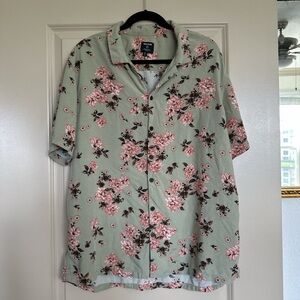 Men’s floral button down shirt